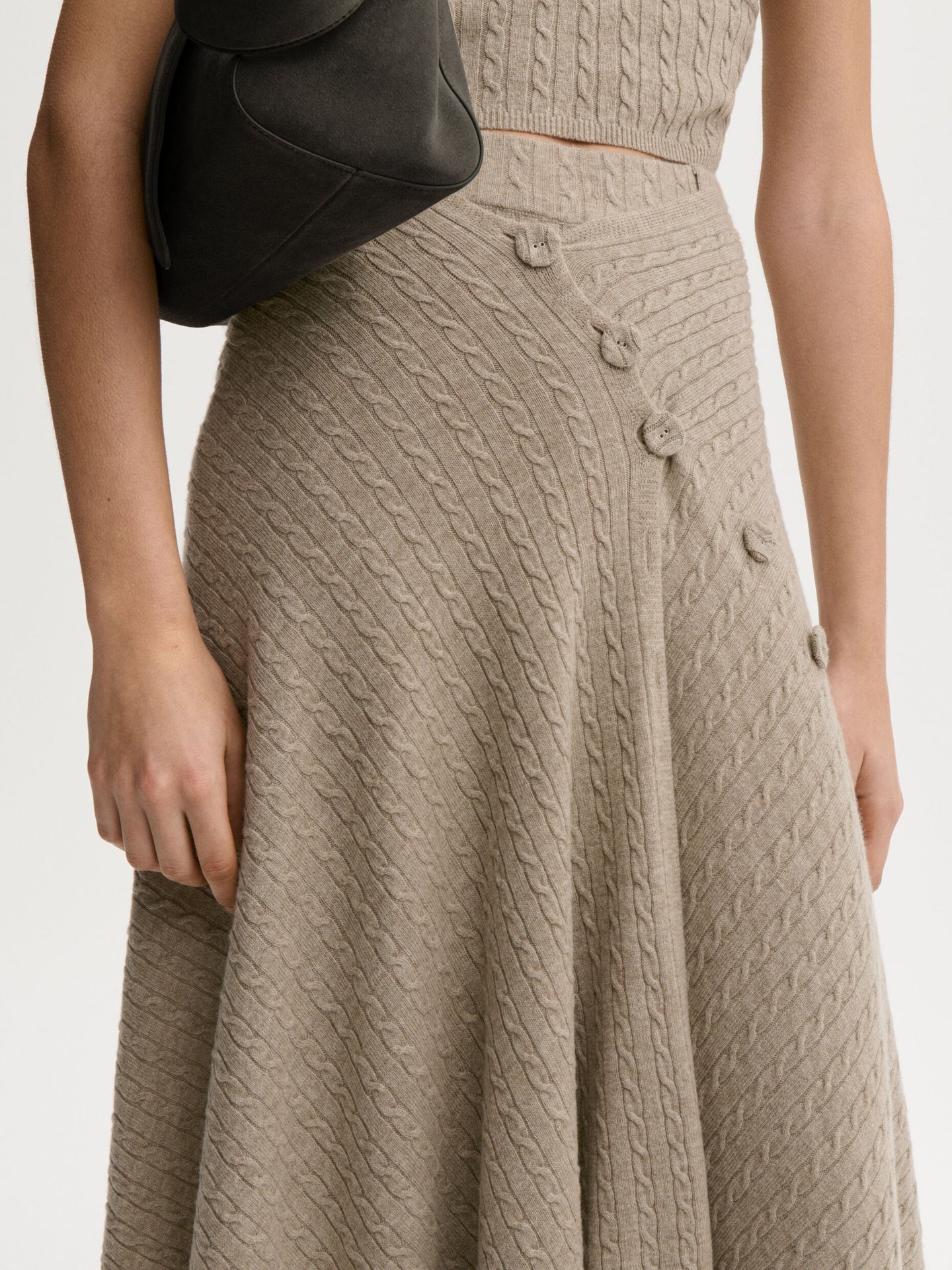 LIZA WOOL CAPE